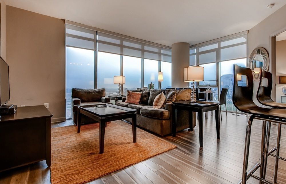 Global Luxury Suites At Park Crest McLean Exterior photo