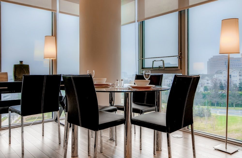 Global Luxury Suites At Park Crest McLean Exterior photo