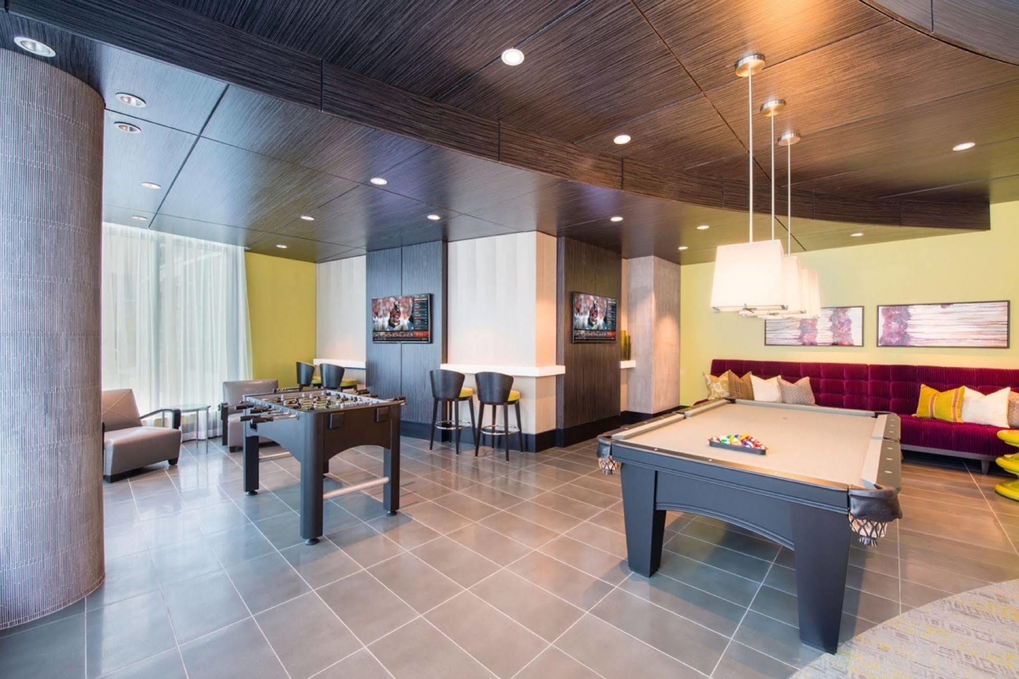 Global Luxury Suites At Park Crest McLean Exterior photo